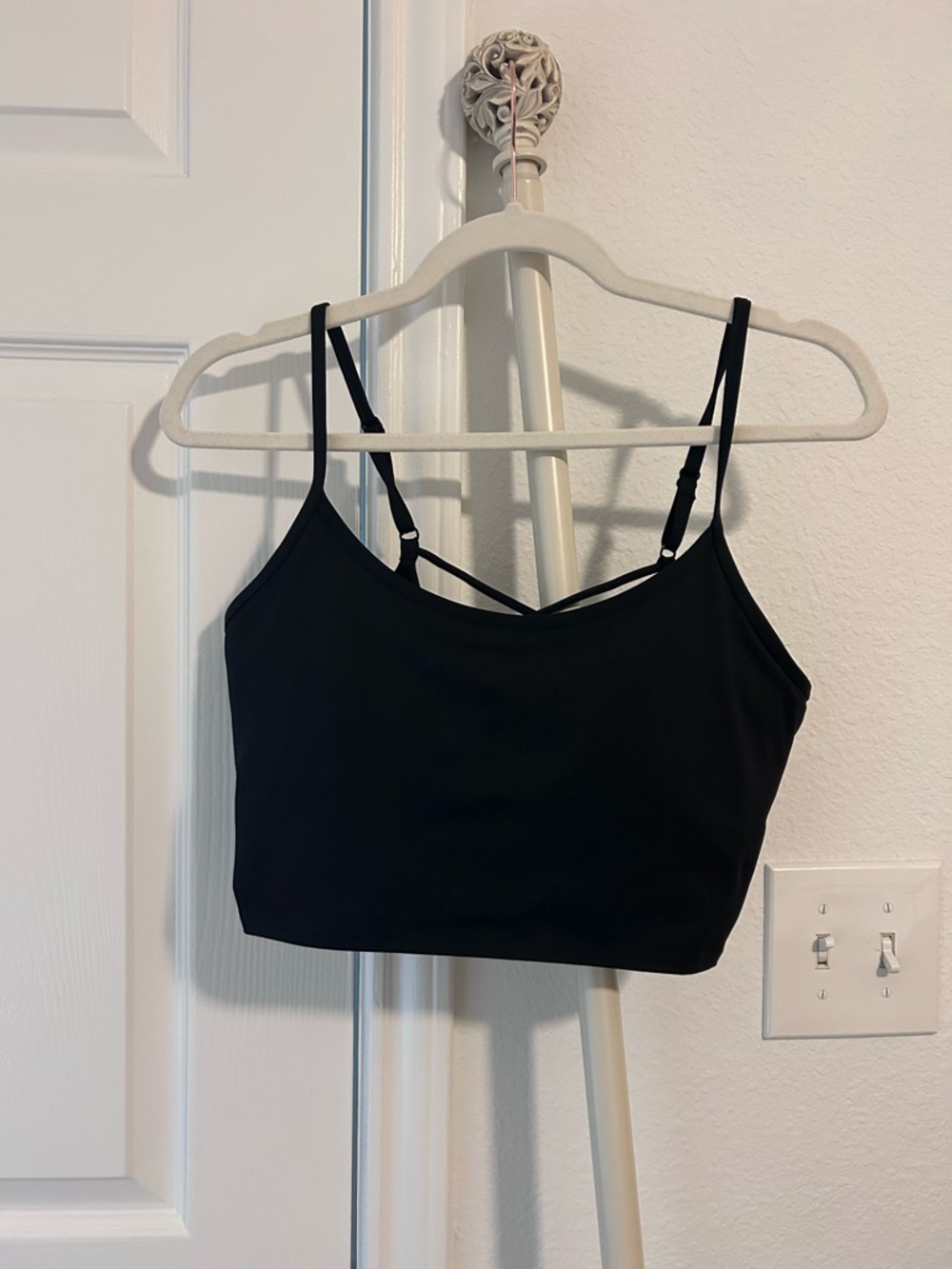 PINK Victoria’s Secret Active Black Sports Bra Strappy Back Lightly Lined large